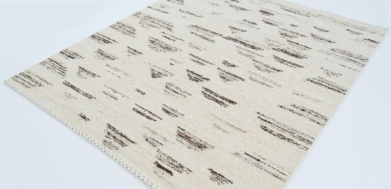 Varmkornig berylkrämfärgad ullmatta, handvävd texturerad tribalväv, krämfärgad matta 8x10 bild 6
