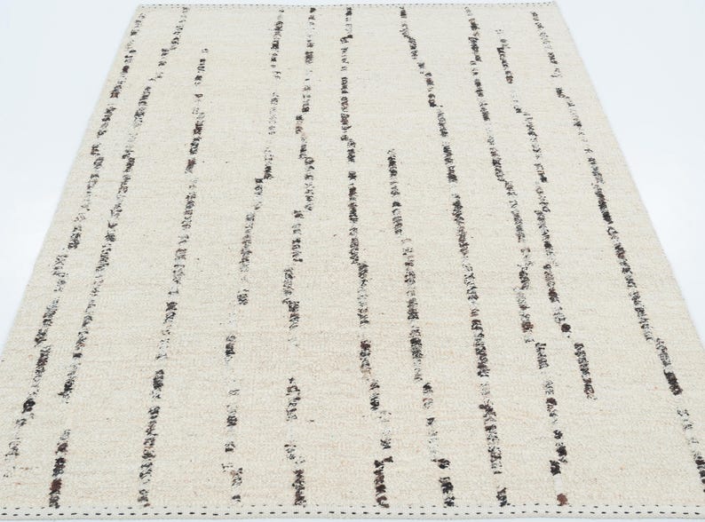 Warm Grain Belfry Cream Wool Rug, Hand-Woven Textured Tribal Weave, Cream Area Rug 8x10 image 2
