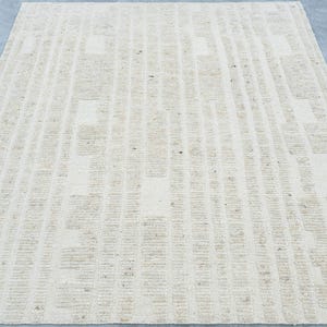 Still Water Calm Ivory wollen vloerkleed, handgeknoopt met tonale, gewassen patronen, ivoorkleurig crèmekleurig vloerkleed 8x10 afbeelding 3