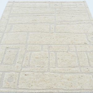 Still Water Brook Cream Wool Rug, Hand-Knotted Tonal Washed Pattern, Cream Area Rug 8x10 image 2