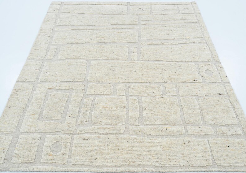 Still Water Brook Cream Wool Rug, Hand-Knotted Tonal Washed Pattern, Cream Area Rug 8x10 image 2