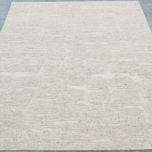 Still Water Canyon Cream Wool Rug, Hand-Knotted Tonal Washed Pattern, Cream Area Rug 8x10 image 3