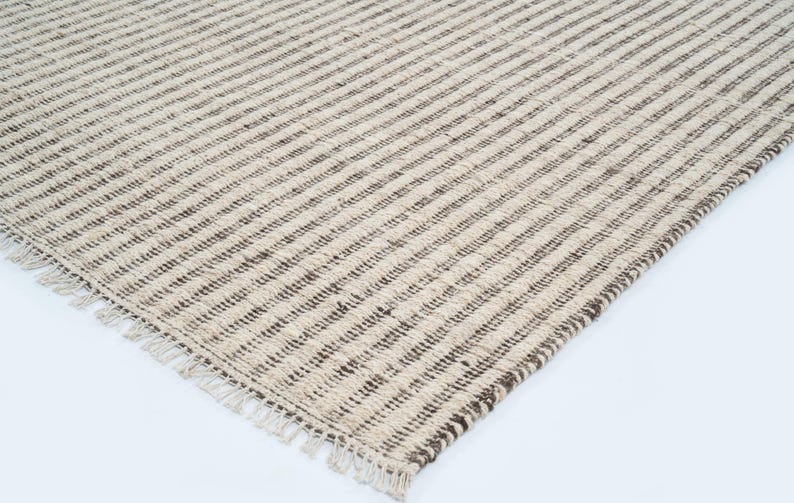 Woven Ridge Clove Cream Wool Rug, Hand-Woven Ribbed Directional Weave, Cream Area Rug 8x10 image 1