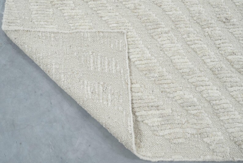 Still Water Burnish Ivory Wool Rug, Hand-Knotted Tonal Washed Pattern, Ivory Cream Area Rug 8x10 image 5