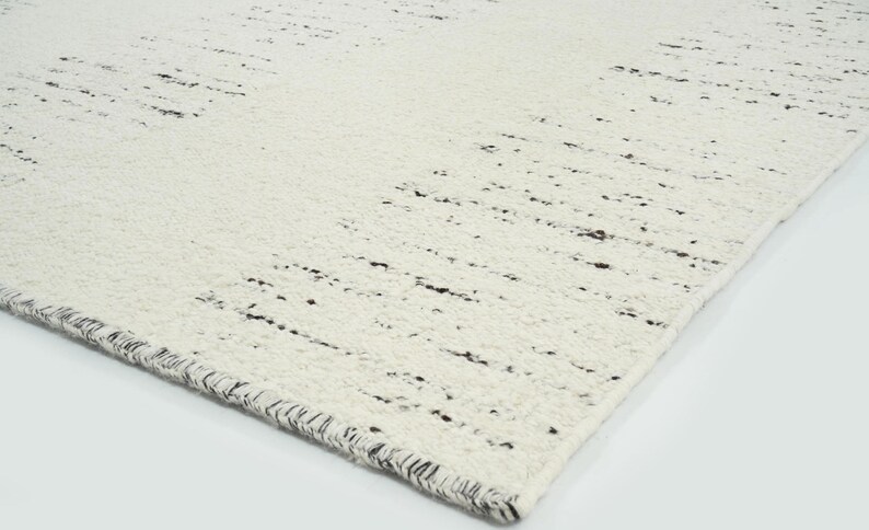 Warm Grain Brocade Ivory Wool Rug, Hand-Woven Textured Tribal Weave, Ivory Cream Area Rug 8x10 image 7