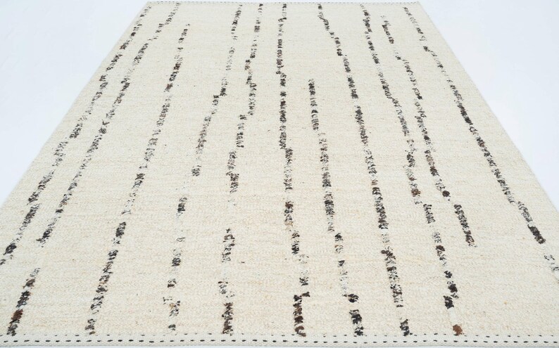 Warm Grain Belfry Cream Wool Rug, Hand-Woven Textured Tribal Weave, Cream Area Rug 8x10 image 3