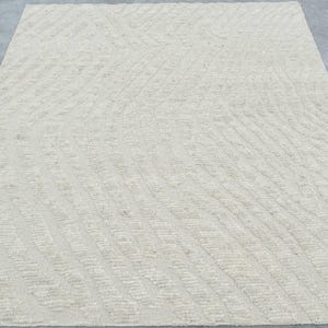 Still Water Burnish Ivory Wool Rug, Hand-Knotted Tonal Washed Pattern, Ivory Cream Area Rug 8x10 image 3