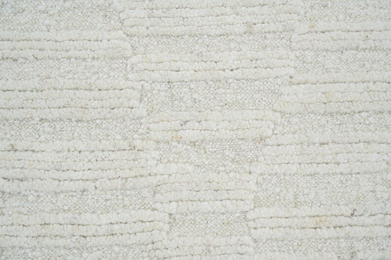 Alfombra Still Water Calcite Ivory de lana, anudada a mano con patrón lavado tonal, alfombra de área color crema marfil de 8x10 imagen 4