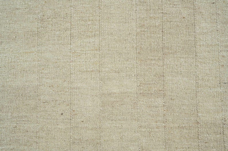 Tapete Dale de lã de camelo para terreno macio, tecido à mão com trama plana de pelo baixo, tapete de área em tom camelo quente, 2,44 x 3,05 m imagem 3