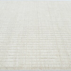 Hoogpolig wollen vloerkleed in de kleur Briar Ivory, handgeknoopt, pluche, hoog-laagpolig, ivoorkleurig crèmekleurig vloerkleed 8x10 afbeelding 8