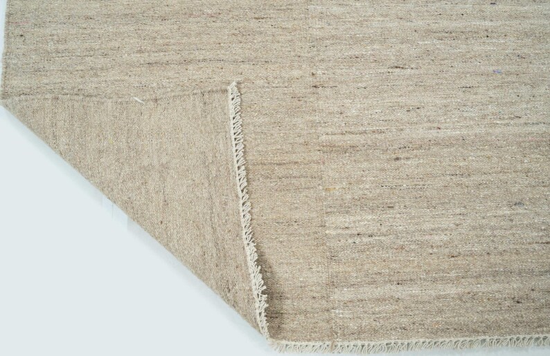 Soft Ground Creek Wollteppich in Taupe, handgewebt, flachgewebt, kurzflorig, graubeige-taupefarbener Teppich, 8x10 Bild 3