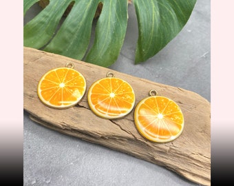 Orange Slice Charms, 5x Enamel Charms for Jewellery Making, Antique Look Gold Zinc Alloy Pendants for Bracelet or Earrings, Fun Fruit Charms