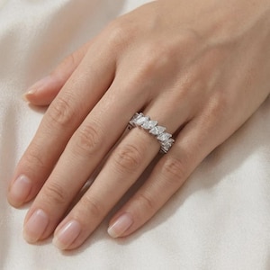 Anillo de plata de ley 925 con moissanita talla fantasía de 0,15 quilates – Joyería de plata de moda para mujer