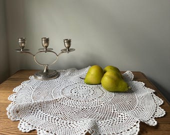 Vintage Crochet Doily 45cm, White Cotton Lace Table Runner, Round Knitted Table Dresser Scarf, Coppy Table Centerpiece, Doily for Farm