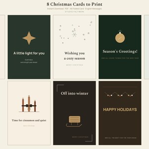 Könnte beinhalten: Eine Sammlung von acht druckbaren Weihnachtskarten mit verschiedenen weihnachtlichen Illustrationen und Texten. Die Designs umfassen einen Stern, Stechpalmen, Kerzen, einen Schlitten und festliche Grüße in einer neutralen Farbpalette aus Creme, Dunkelgrün und Braun.