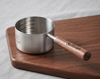 Personalized Pet Food Measuring Scoop Custom Engraved Stainless Steel & Walnut Wood Kitchen Tool Gift for Dog Cat Lovers Pet Parent