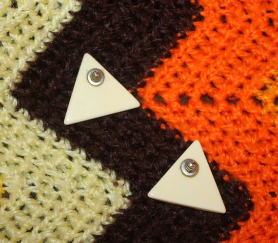 Vintage 1980s Orange Triangle Earrings - image 2