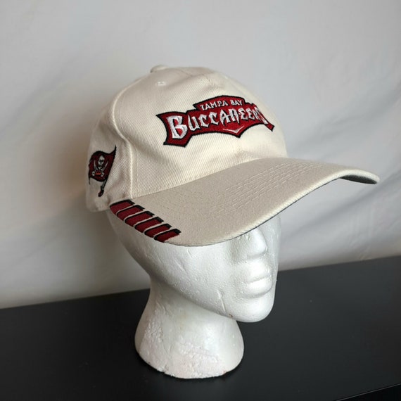 Vintage 2000s Tampa Bay Buccaneers Hat - image 1