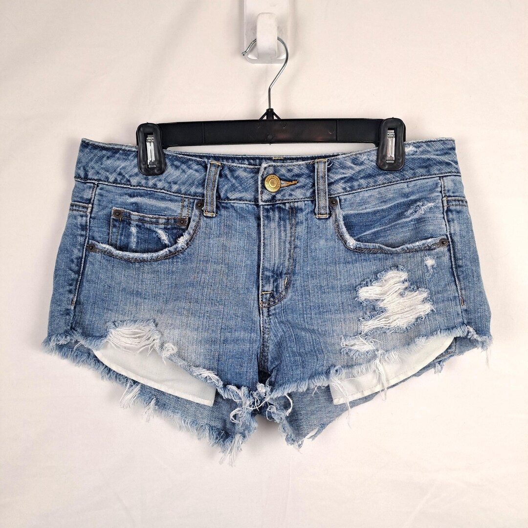 Vintage 2000’s American Eagle striped shorts main image 1