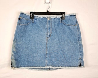 Vintage 2000s Denim Skort, Size 37 Waist