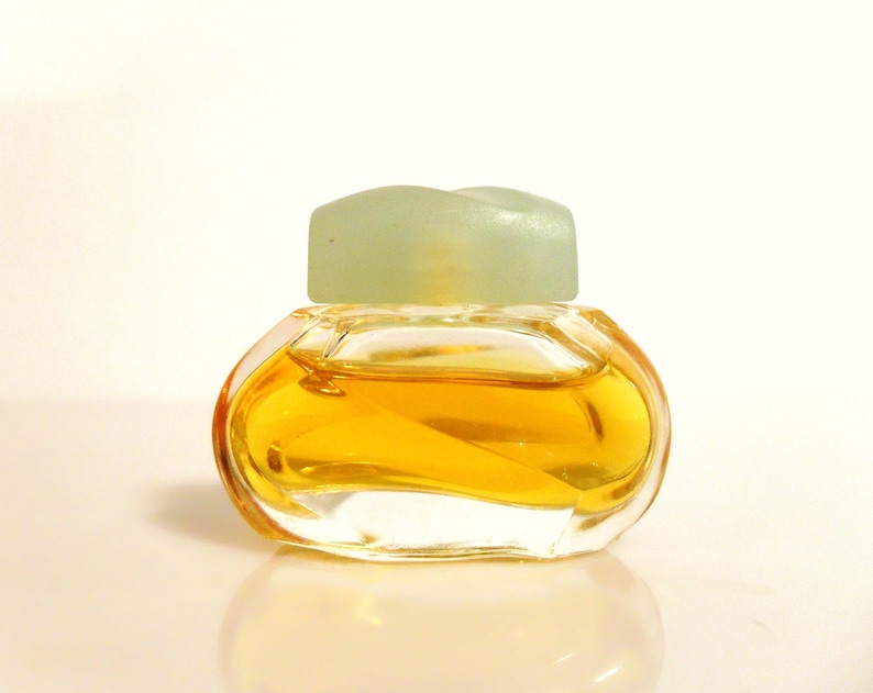 Vintage 1990s Knowing by Estee Lauder 0.12 oz Parfum Splash Miniature Mini Perfume Bottle image 2