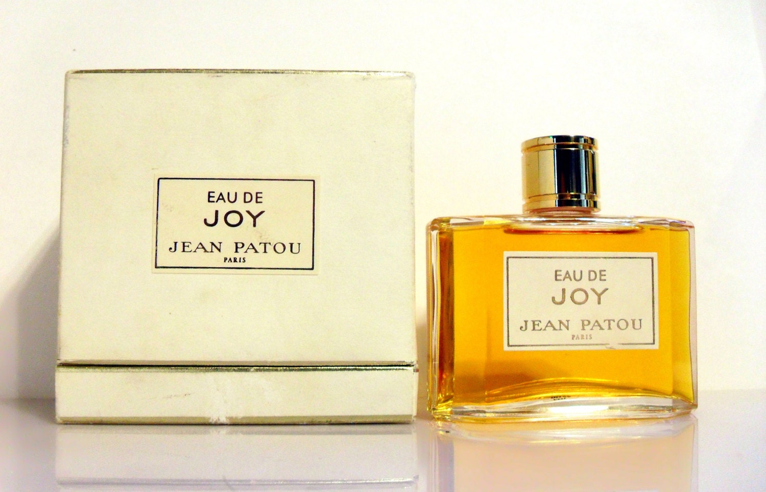 Joy (Vintage Perfume 1950s vintage original advertisement ♔ Vintage Jean Pa...