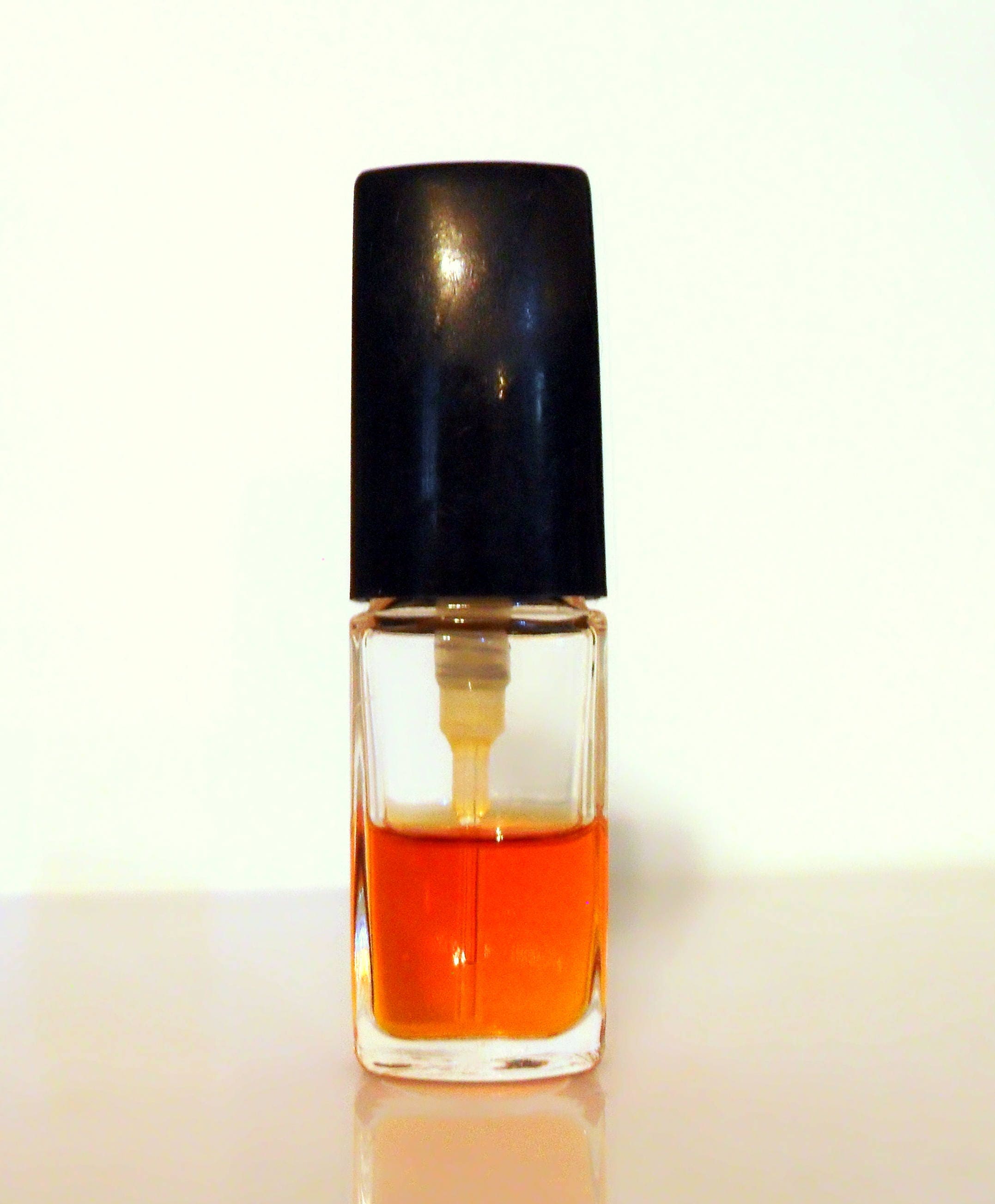perfume spellbound de estee lauder