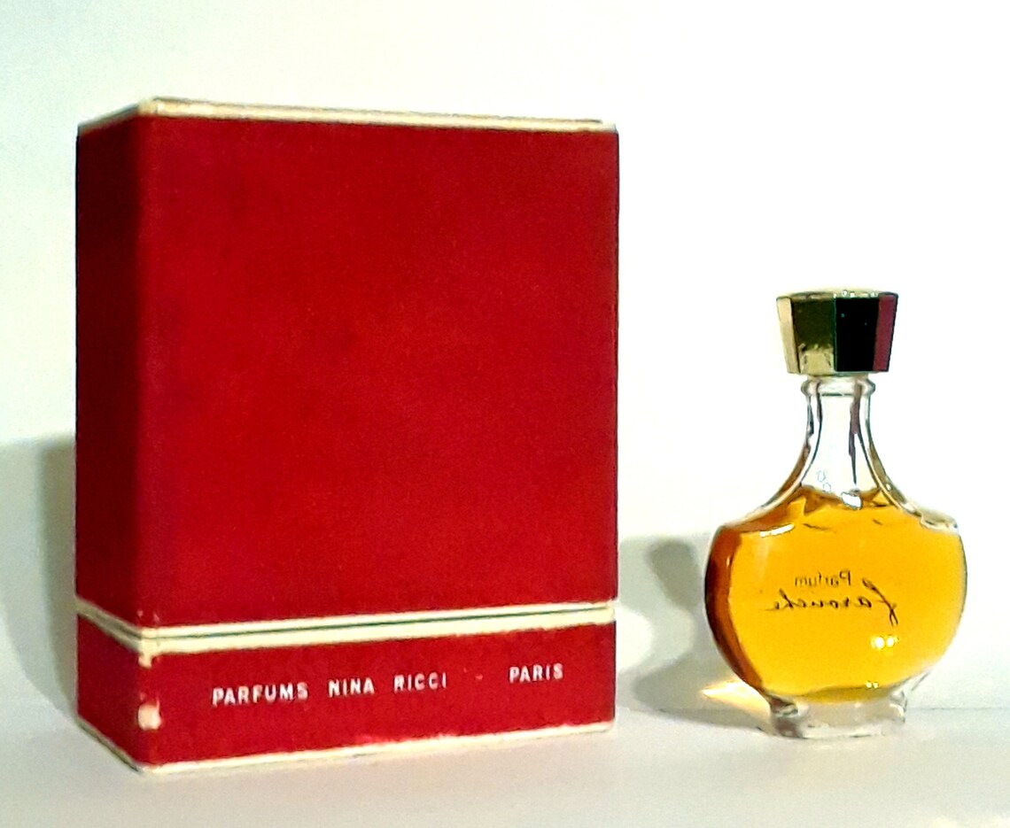 nina ricci old perfume