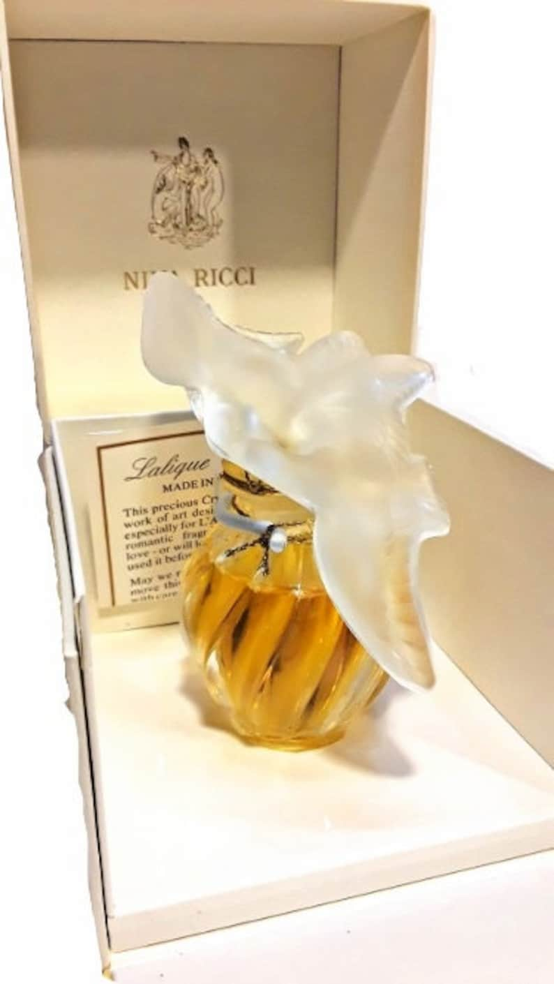 Vintage L'Air du Temps Perfume by Nina Ricci 1 oz Crystal Double Dove Stopper Lalique with Box SEALED Bottle image 2