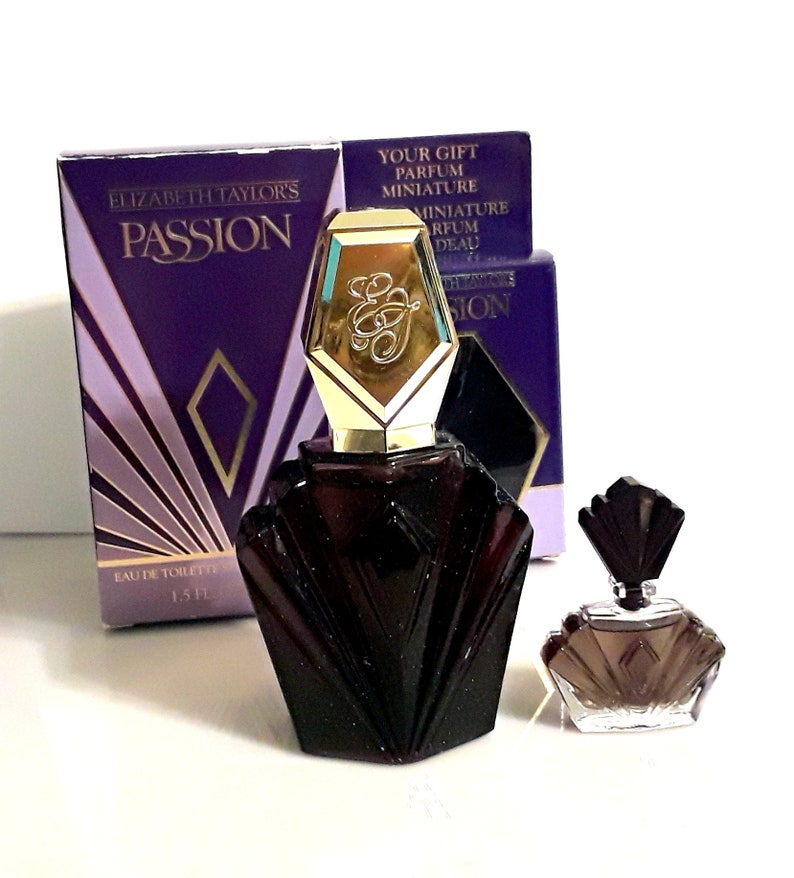 Vintage Passion Perfume by Elizabeth Taylor 1.5 oz Eau de Toilette Spray and Mini Set 1990s Formula image 3