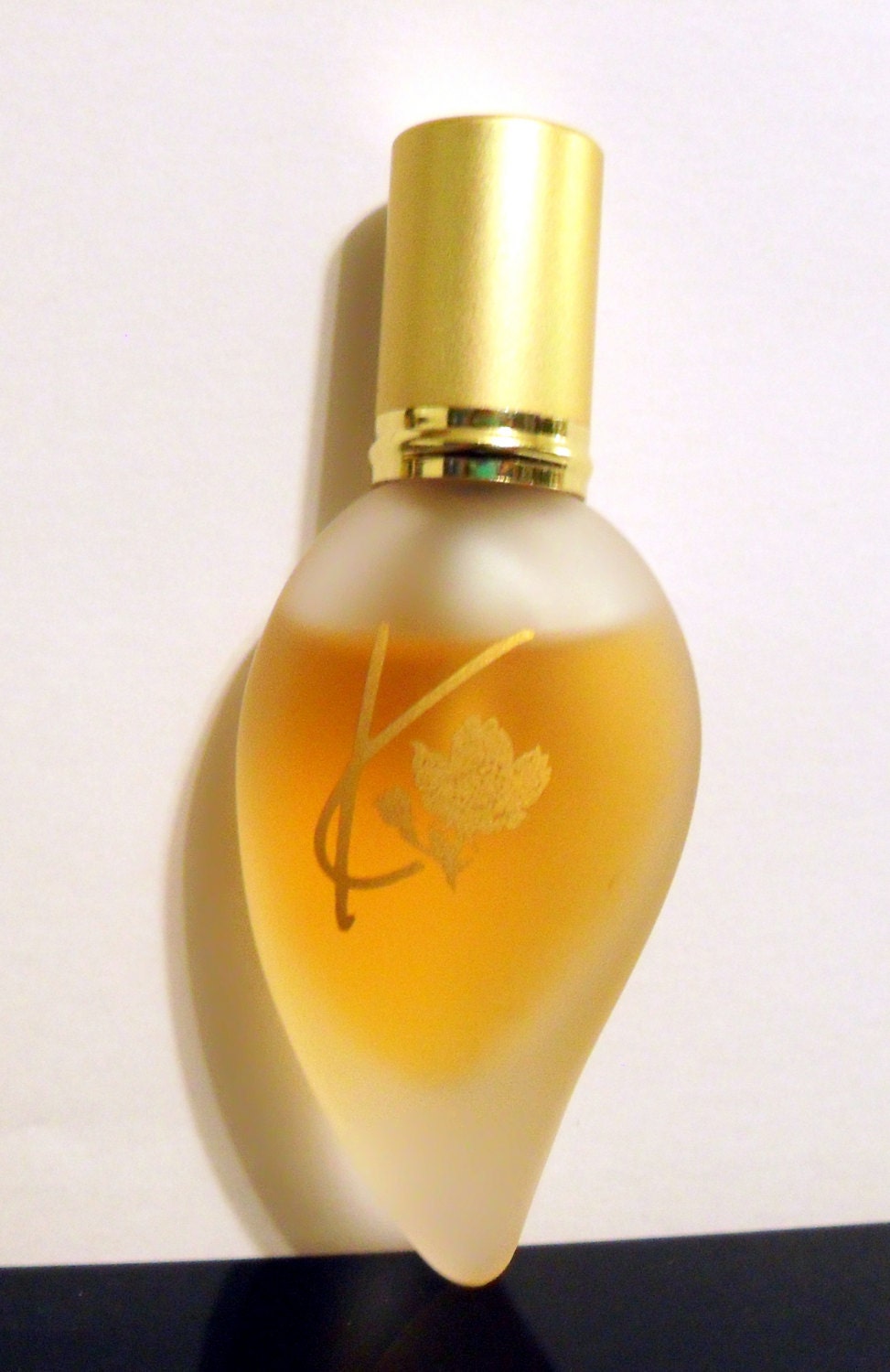 kenzo perfume leaf shaped bottle