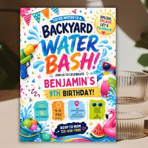 Peut inclure: Une carte d'invitation rectangulaire pour une fête d'anniversaire Backyard Water Bash pour les 9 ans de Benjamin. Le design présente des éclaboussures d'eau colorées, un pistolet à eau, un ballon de plage, des lunettes et une bouée flamant rose.