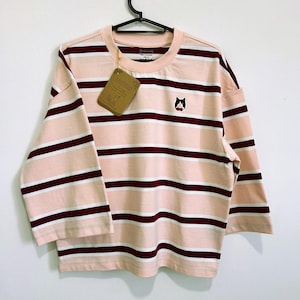 T-shirt oversize rayé rose et bordeaux upcyclé – patch chat brodé – coton – LOVECAT