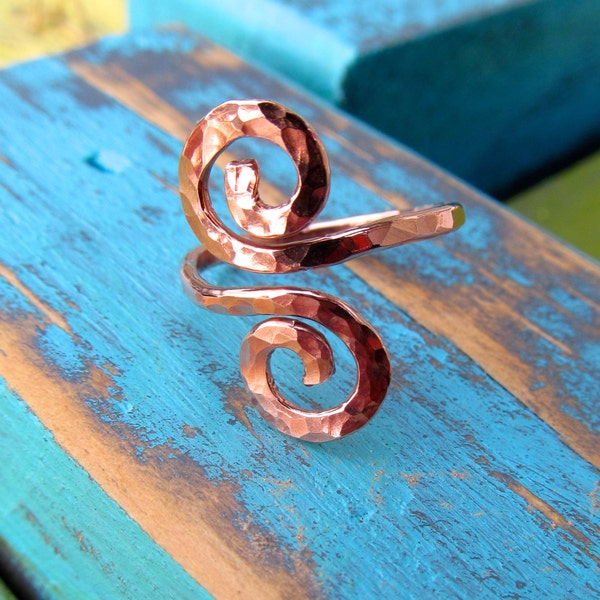 Hammered Copper swirl ring, infinity friendship ring hammered in copper, copper spiral ring