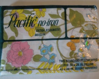 NIP Pacific Standard Pillowcases Floral 1960s 70s