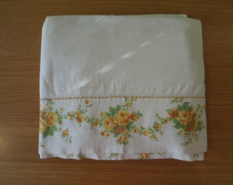 Lovely Vintage Springmaid Full-Twin Flat Sheet Yellow Roses