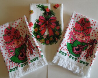 MCM Christmas Hand Towels Angles Wreaths Holiday Joy Circa 1960s