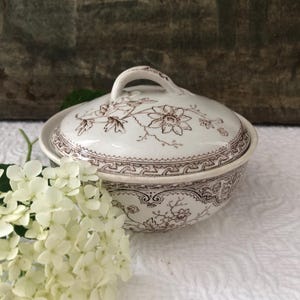 Antique 1800&#39;s Ironstone Clementson Brothers Brown Transferware Soap Dish with Drainer