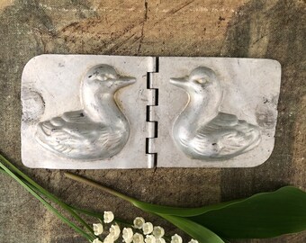 Adorable Vintage Hinged Metal Duck Mold With Great Patina