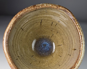 Tazón con piscina azul