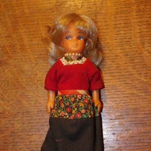 Miniature Dutch Doll image 1