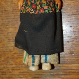 Miniature Dutch Doll image 3