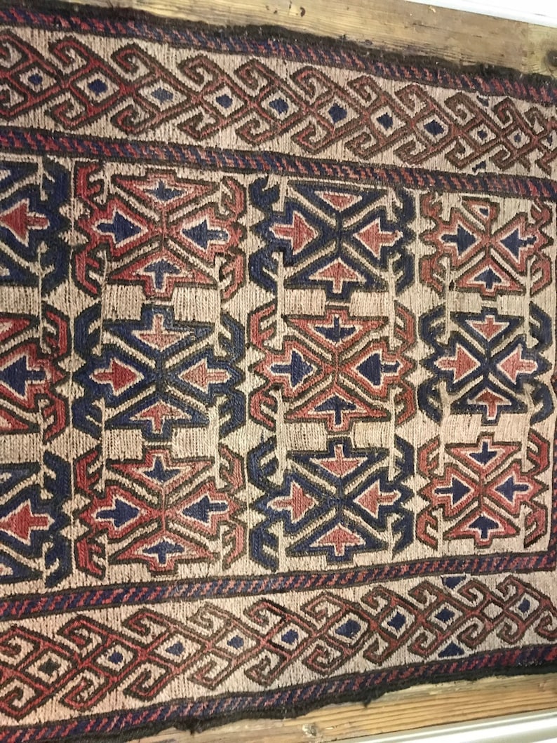 Middle Eastern Area Rug 55 x 29.5