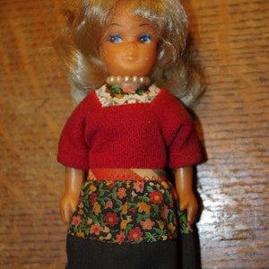 Miniature Dutch Doll image 2