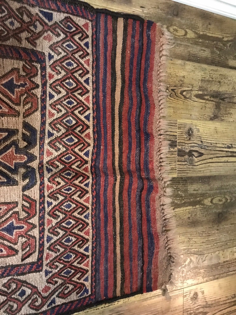 Middle Eastern Area Rug 55 x 29.5