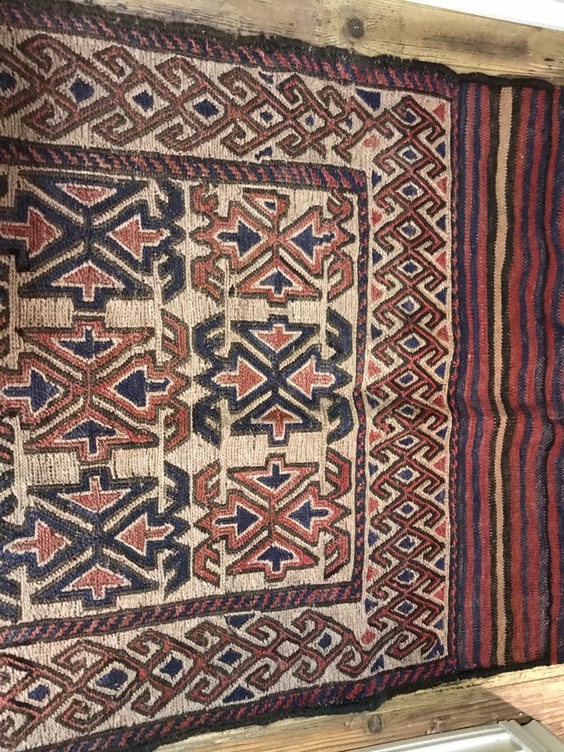 Middle Eastern Area Rug 55 x 29.5