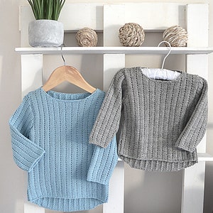 KNITTING PATTERN-Shabby chick weekender P049 image 1