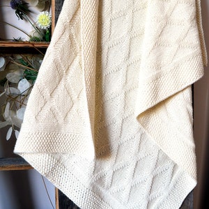 KNITTING PATTERN-Faerydae Diamond Blanket - P106