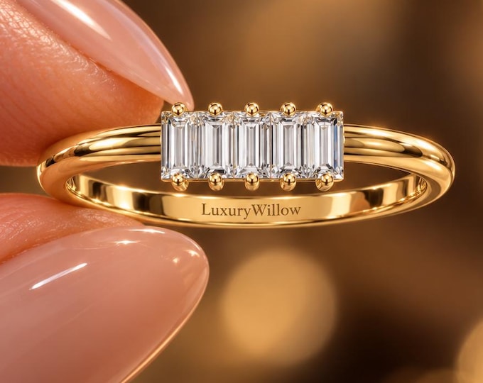 5 Stone Emerald Cut Diamond Ring, Baguette Lab Grown Diamond Band, Five Stone Anniversary Ring, Minimalist Engagement Ring, Dainty Gold Ring