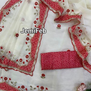 Sari met paillettenborduursel, geschulpte rand en bijpassende blouse (NC Moss)